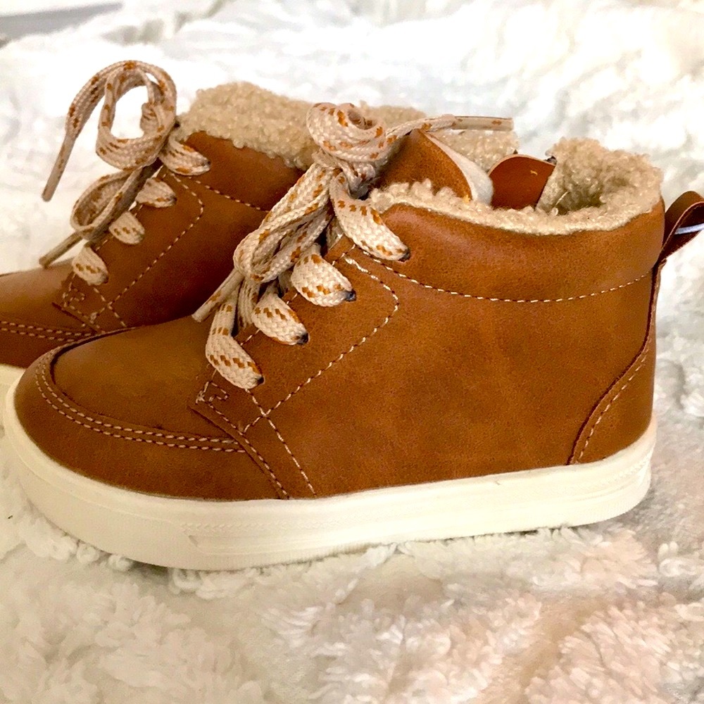 NEW Toddler Boy Camel Shoes Size 6